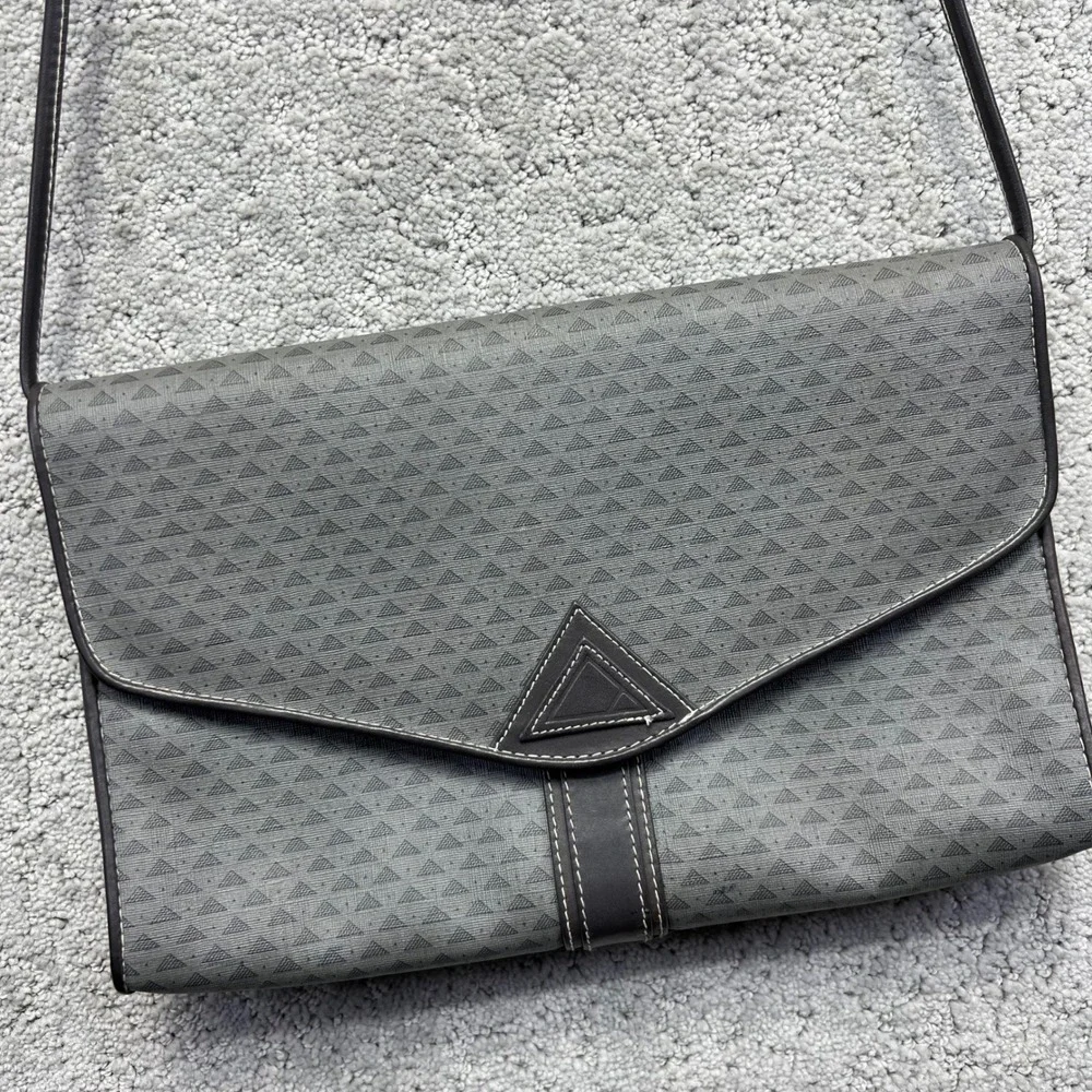VTG‎ 80s Liz Claiborne Crossbody Bag Grey Geometric Triangle Print Leather Trim